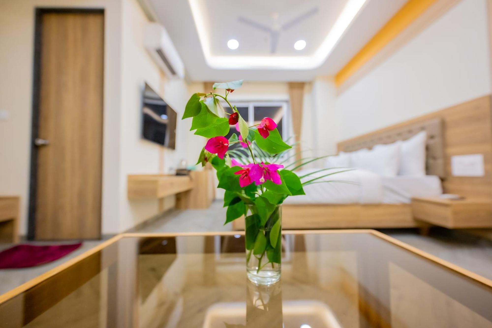 Hotel Lotus Leaf Pali  Exterior foto